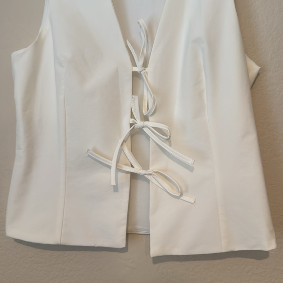 Zara Tie Front Sleeveless Top - Picture 3 of 5